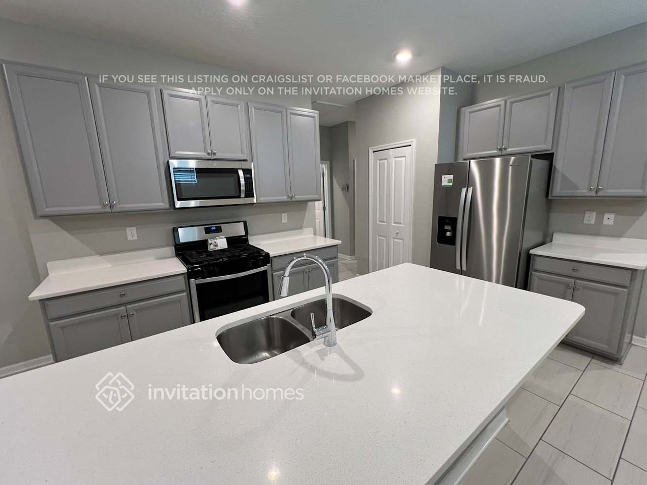 5431 Los Robles Ct - Photo 4 of 17