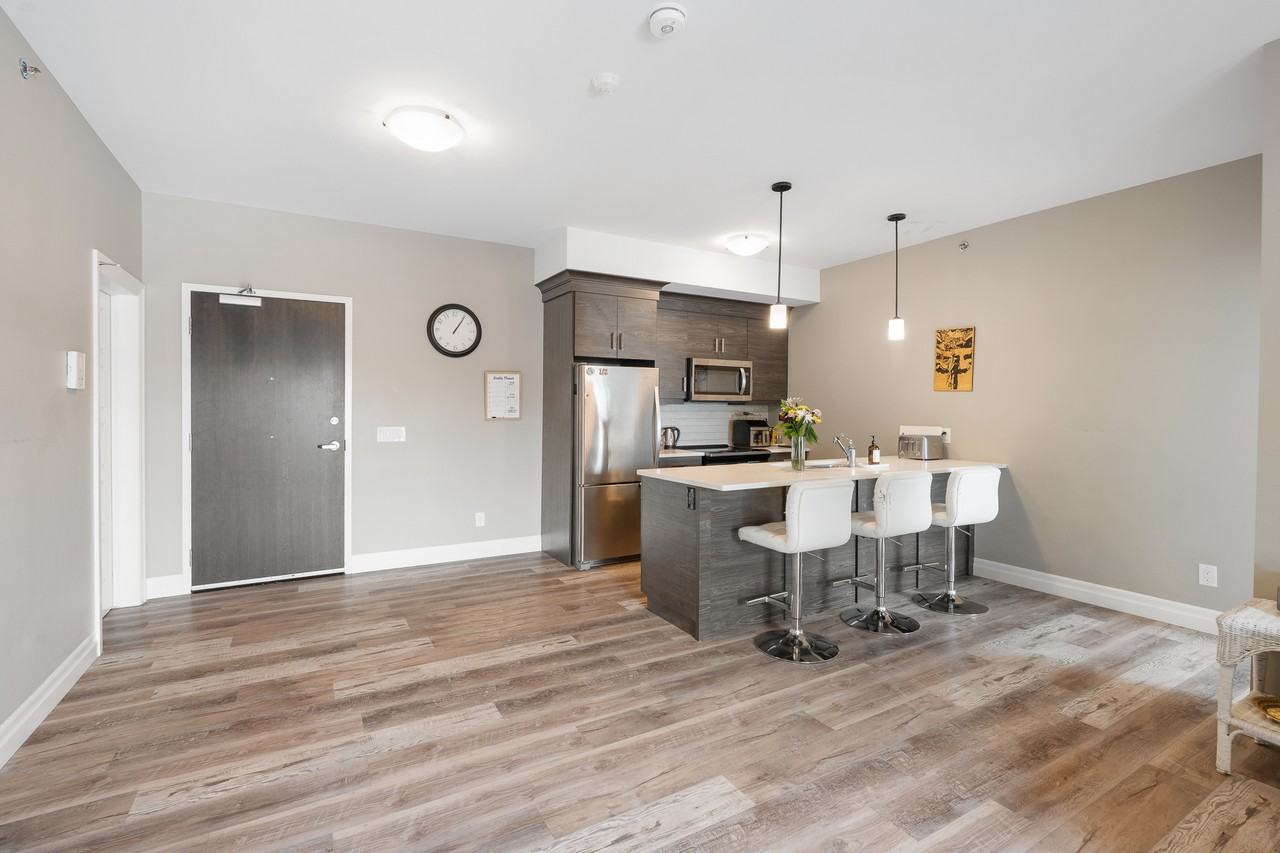 5840 Newman Boulevard - Photo 7 of 24