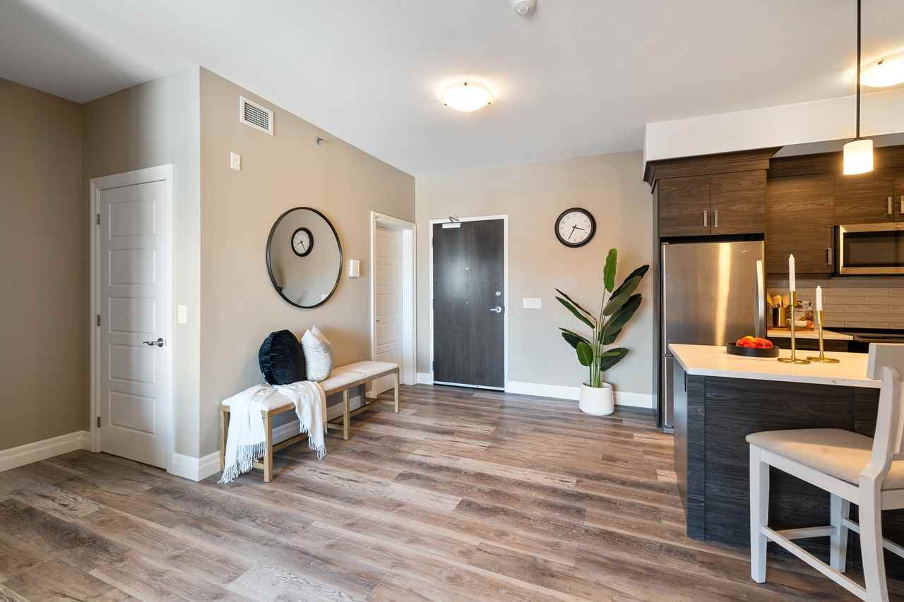 5840 Newman Boulevard - Photo 4 of 24