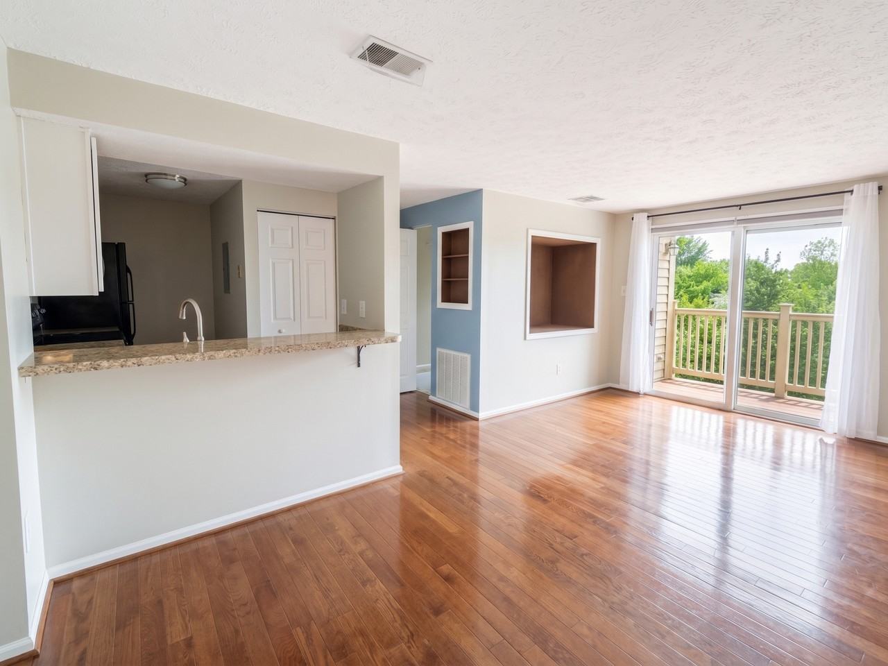 823 Stratford Way #K - Photo 2 of 9