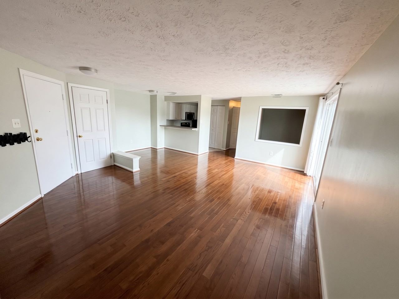 823 Stratford Way #K - Photo 4 of 9