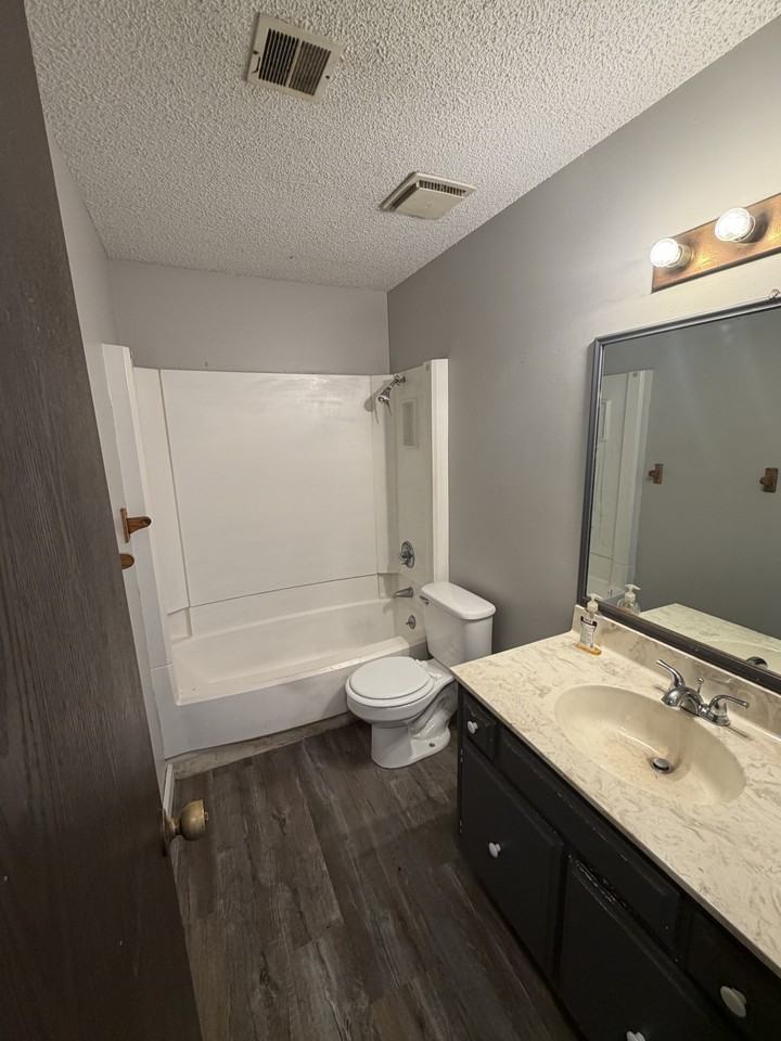 1124 S Glenn St #3 - Photo 7 of 7