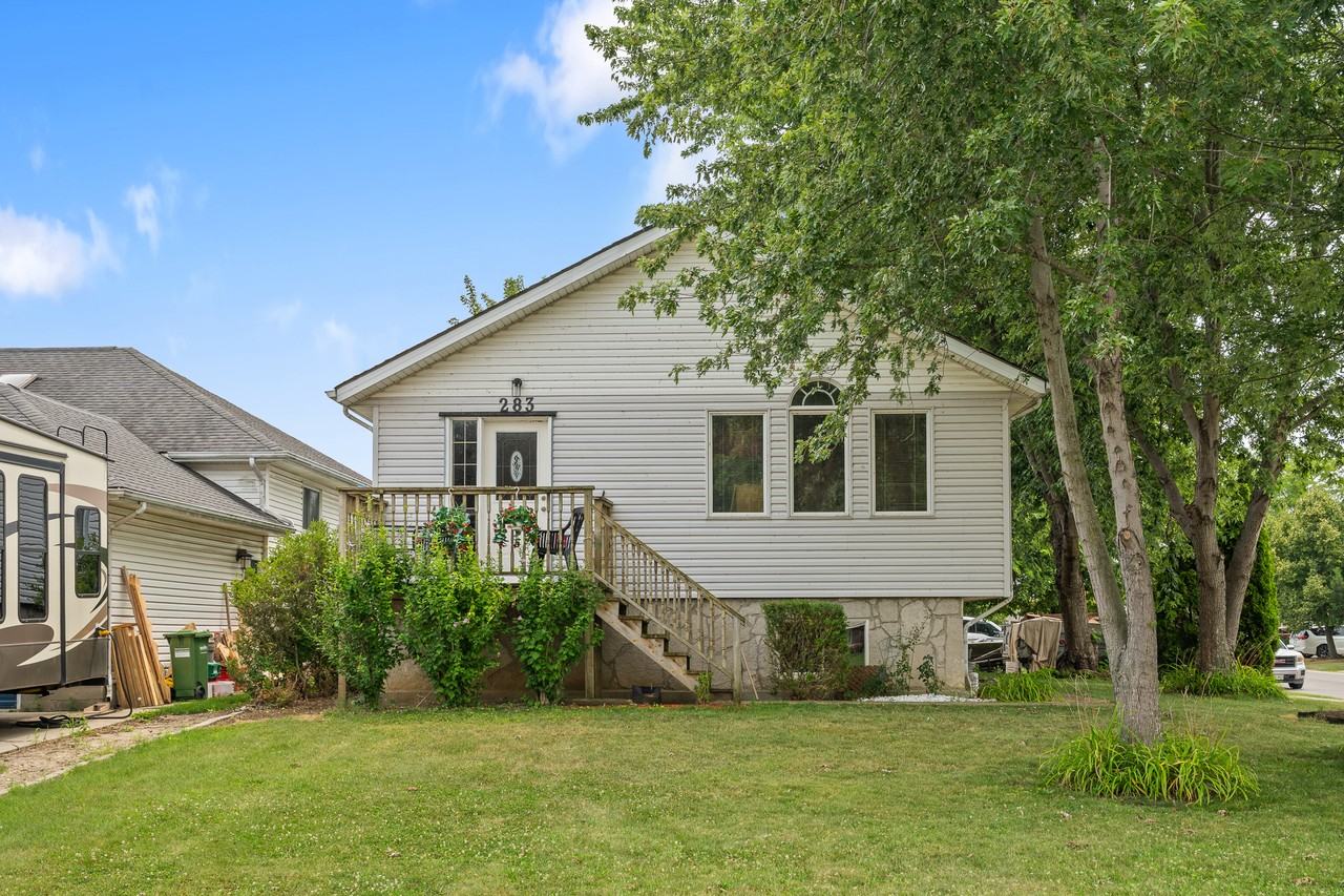 283 Maple Avenue - Photo 2 of 11