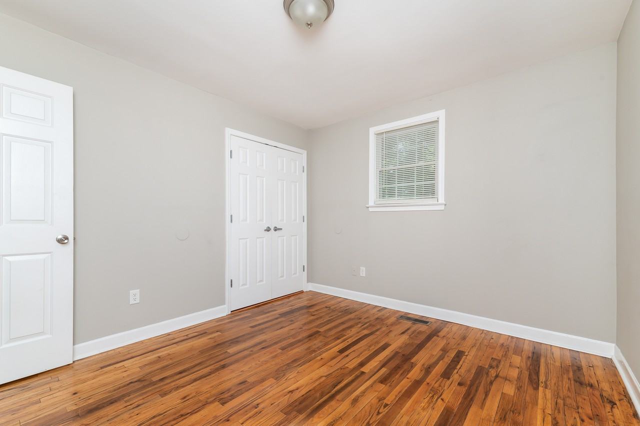 314 Gower St #1 - Photo 7 of 11