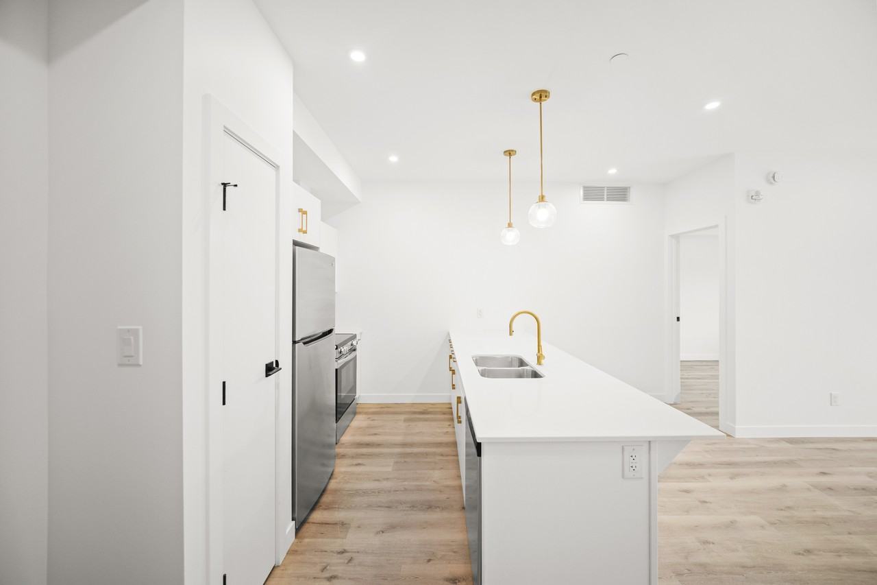 1800 Leila Avenue - Photo 7 of 30