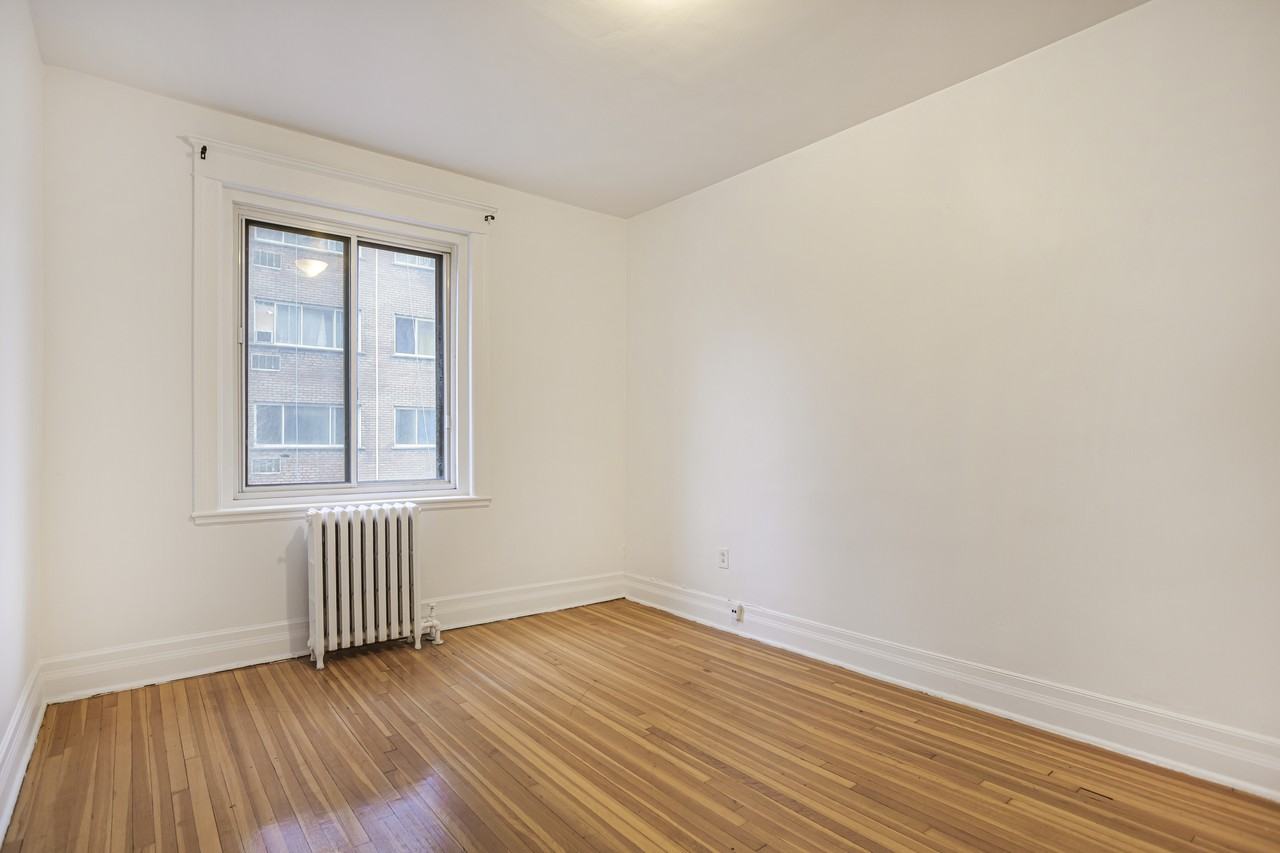 257 Rue Milton — photo 3