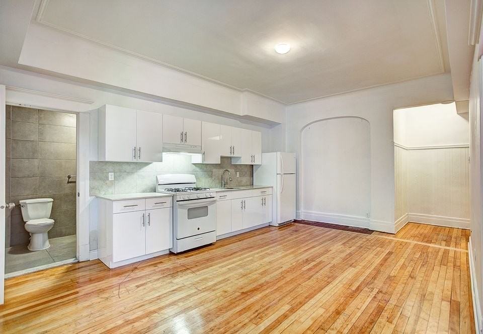 3514 Rue Hutchison — photo 1