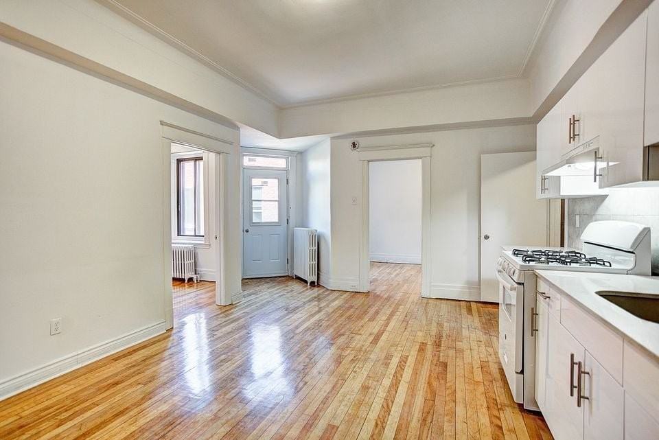 3514 Rue Hutchison — photo 3