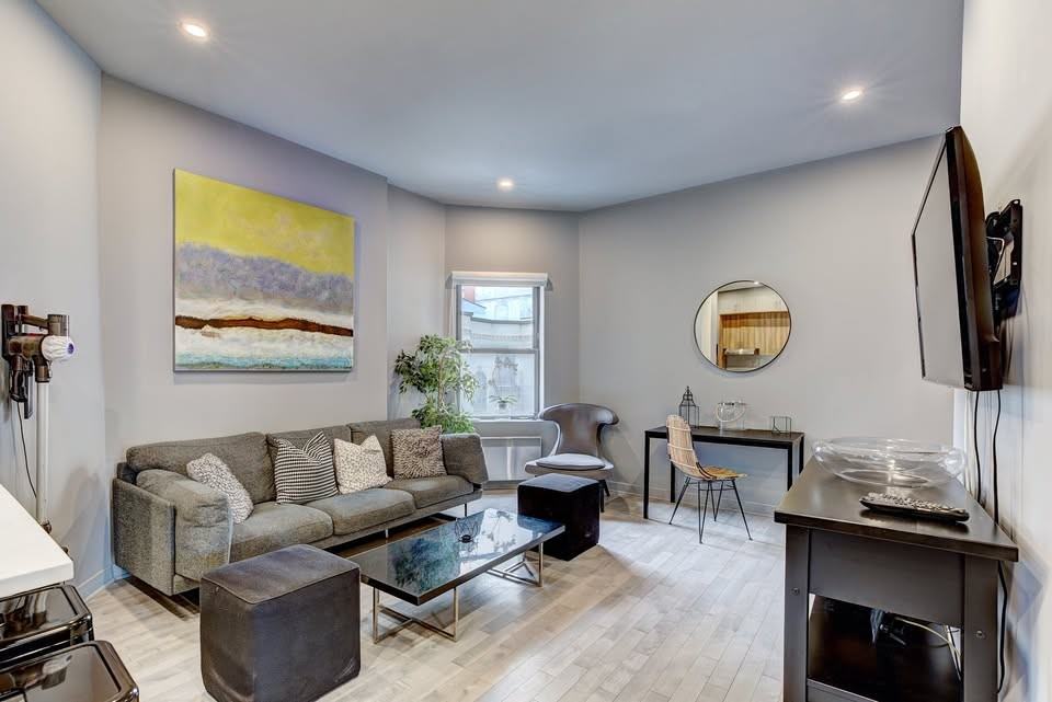 1429 Rue Stanley — photo 3