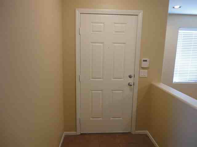 10525 New London Ct - Photo 2 of 15