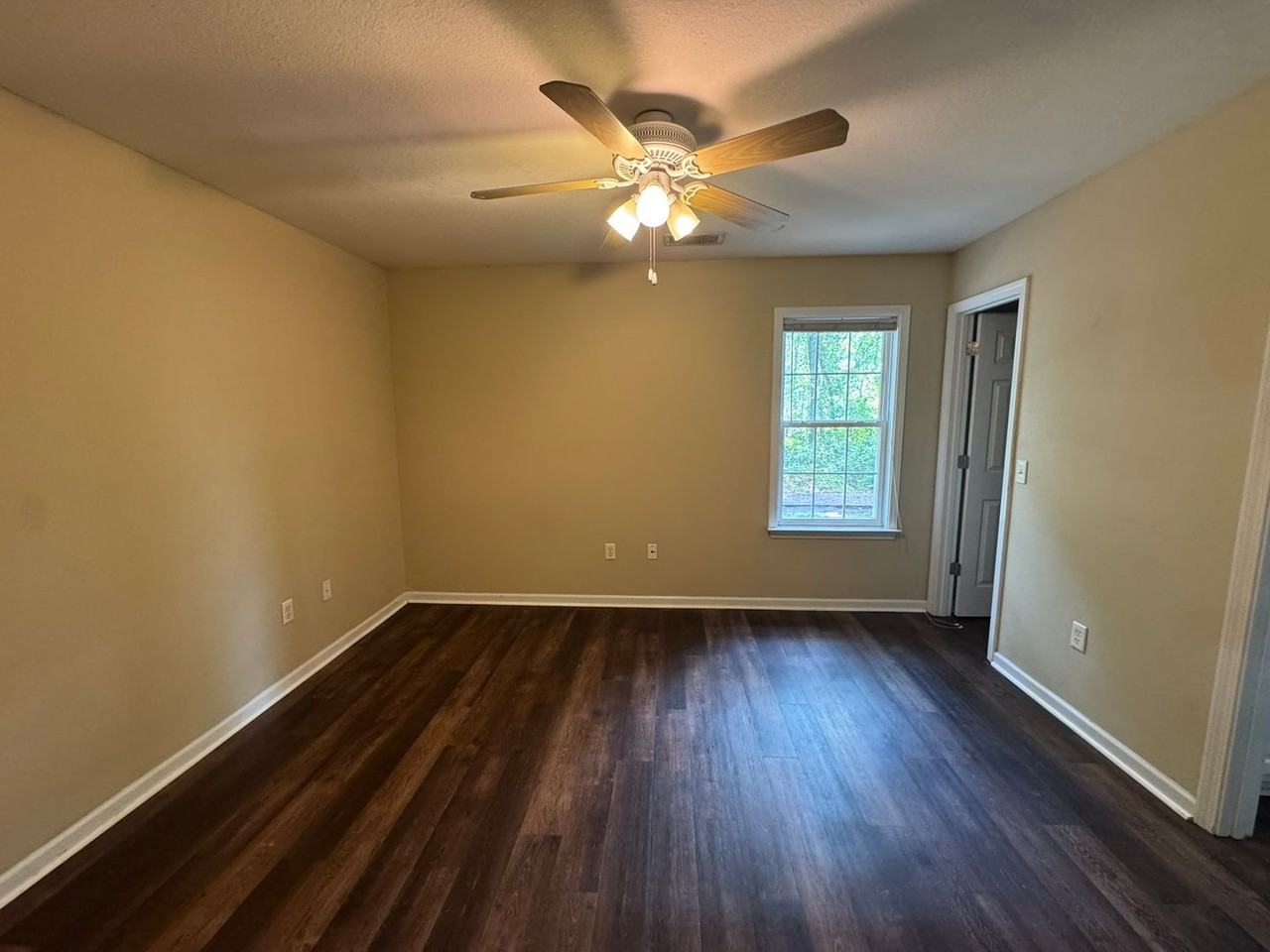 5601 Landings Pkwy - Photo 7 of 12