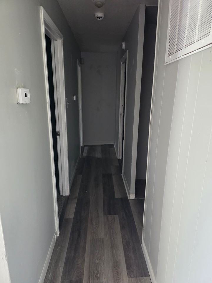 35 Westwood Dr - Photo 4 of 11