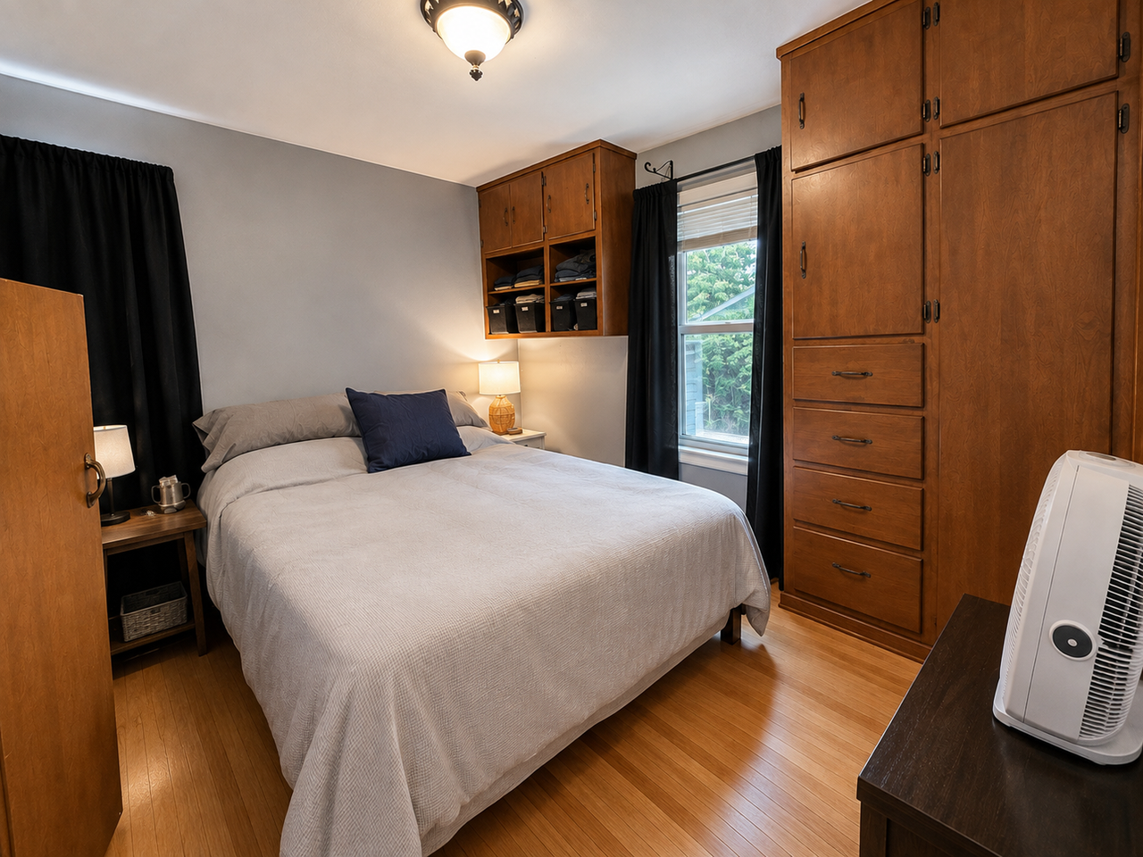 2112 Clark St - Photo 5 of 8