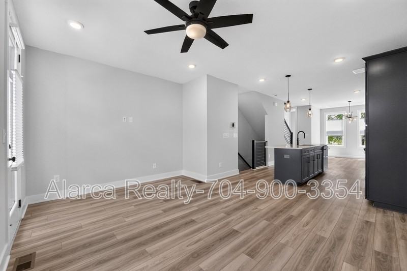 5018 Tiny Ln - Photo 4 of 25