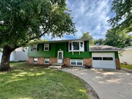 featured image of 1827 Jacobssen Dr