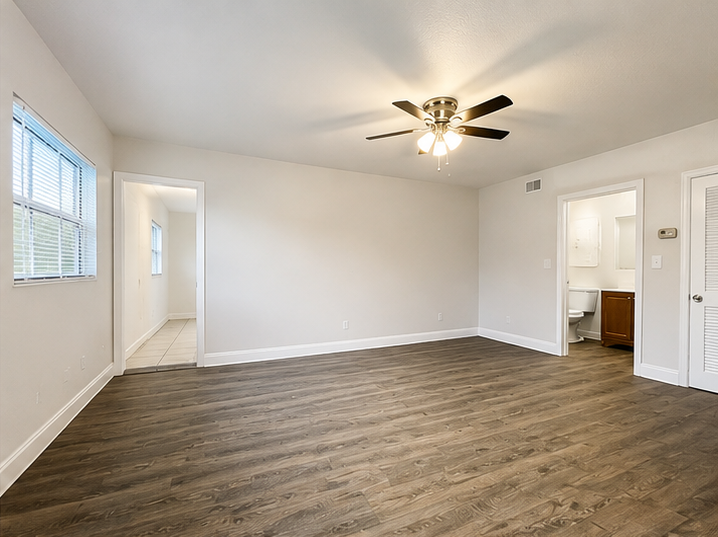 2211 W Woodlawn Ave #1 - Photo 3 of 4