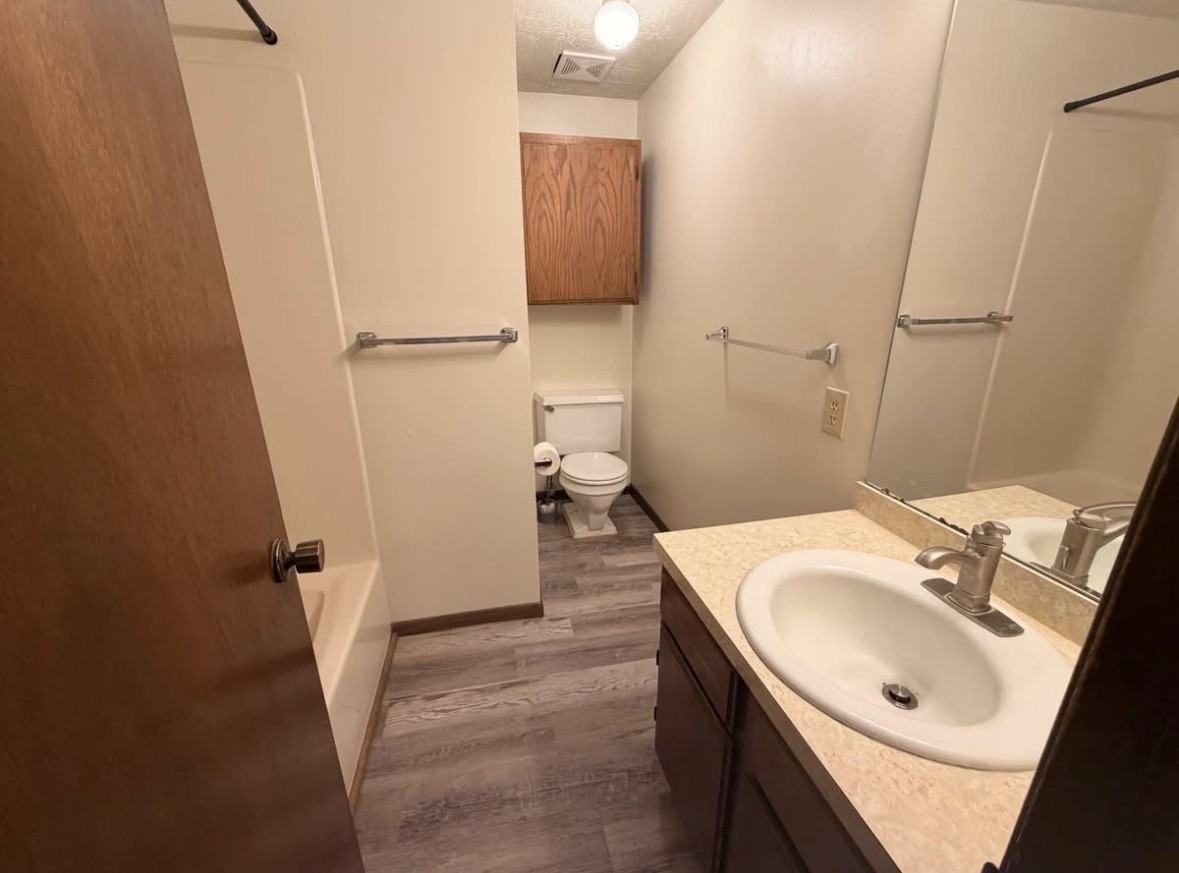 815 N Adams St #2 - Photo 4 of 5