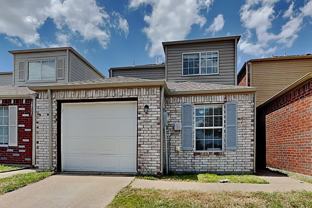 905 Fairbanks Cir - Photo 1 of 1