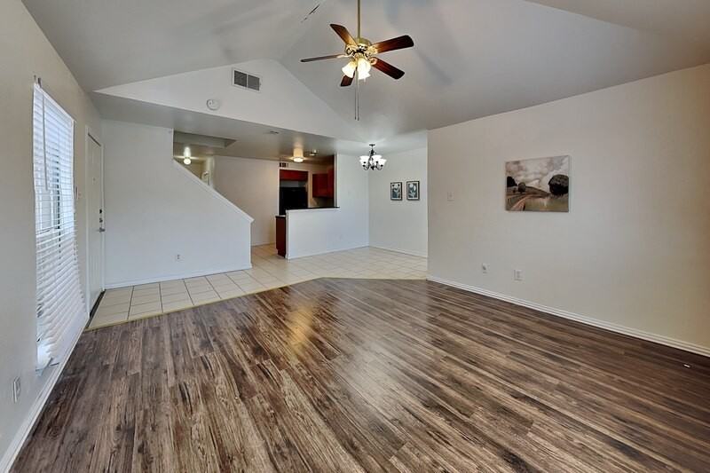 905 Fairbanks Cir - Photo 2 of 15