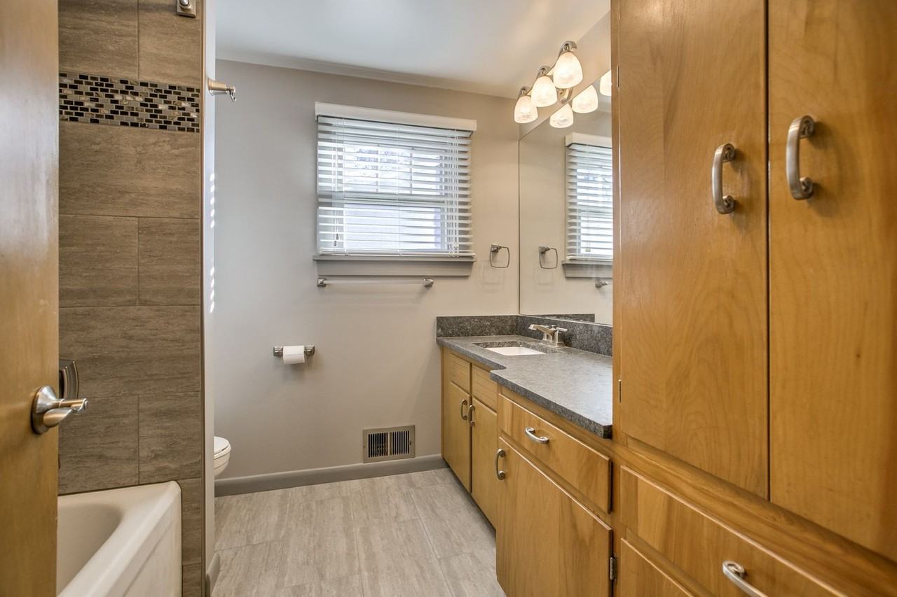3920 W St - Photo 7 of 17