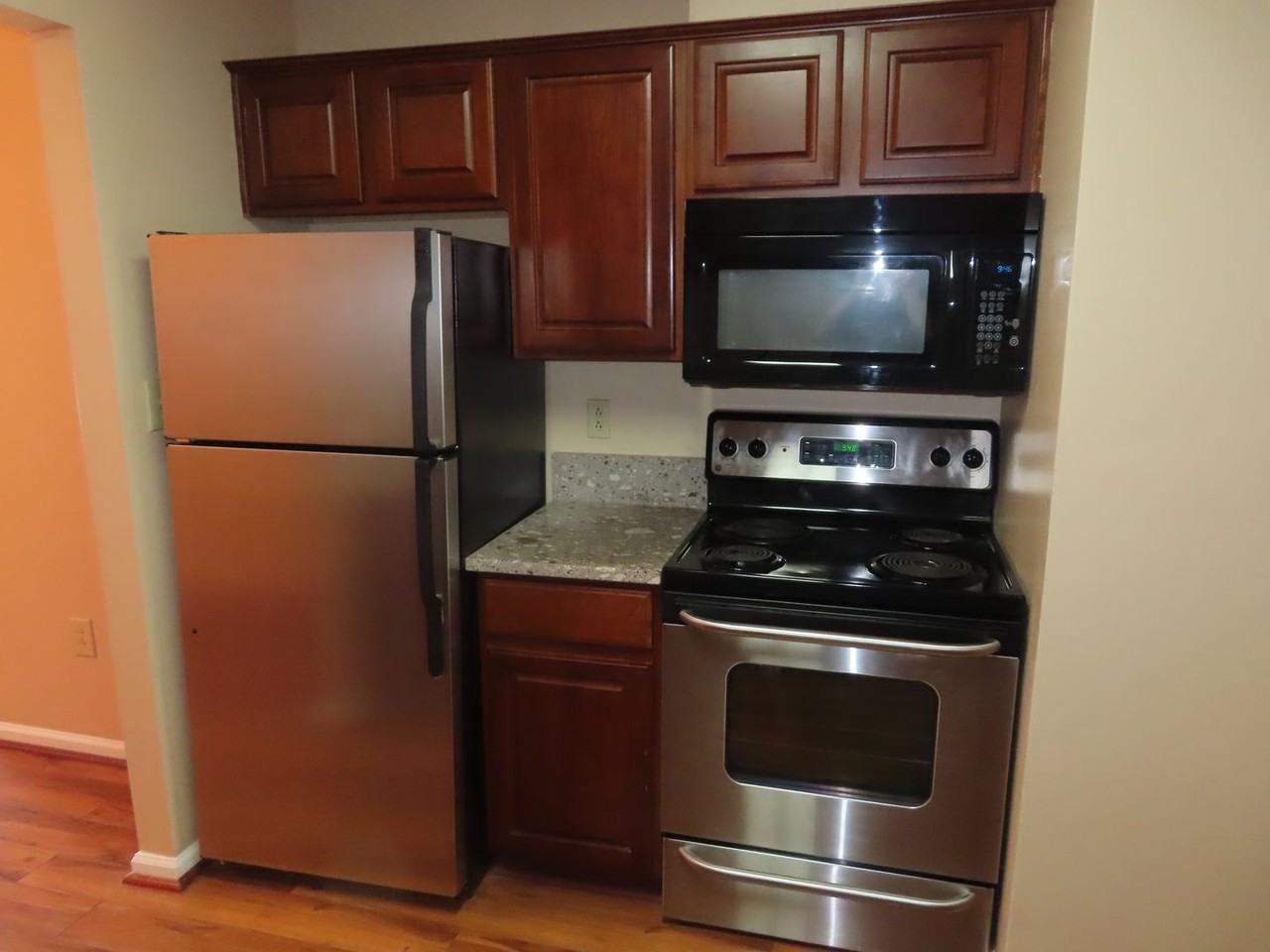 101 Westover Ave #204 - Photo 6 of 18
