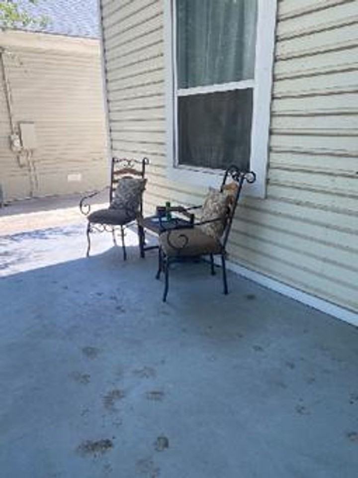 2014 W Houston St - Photo 4 of 8