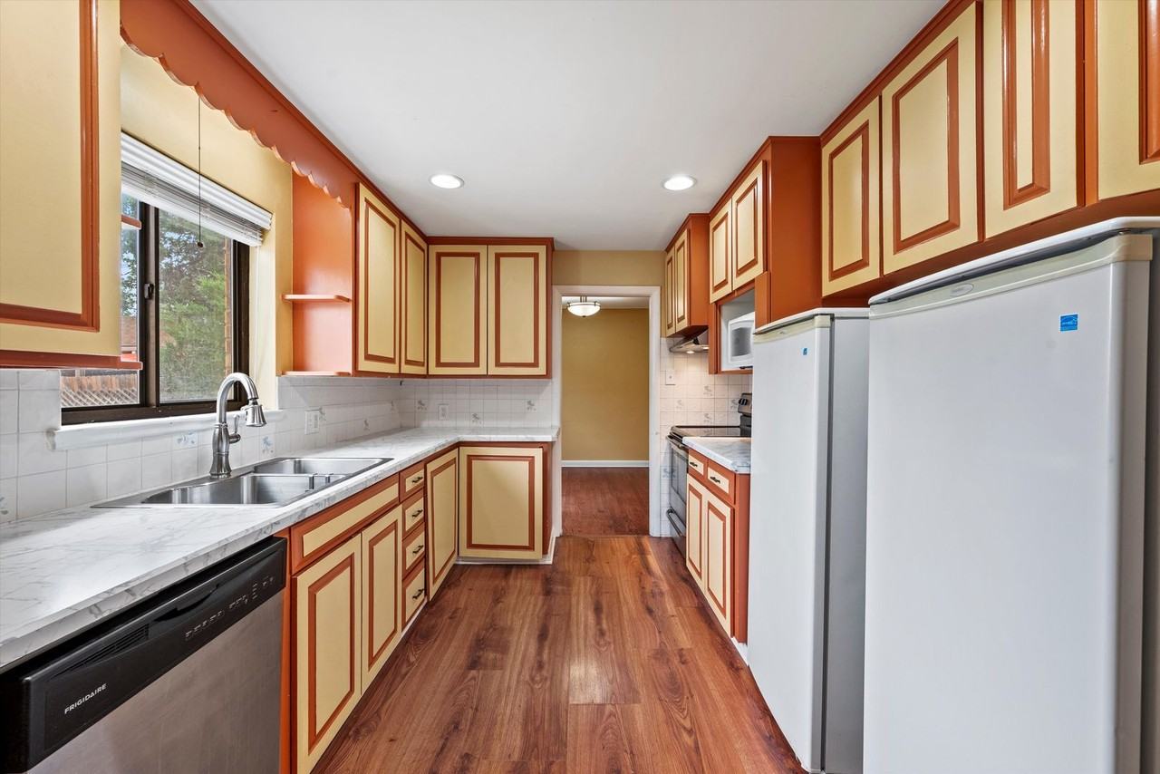 3332 N Monaco Street Pkwy - Photo 7 of 22