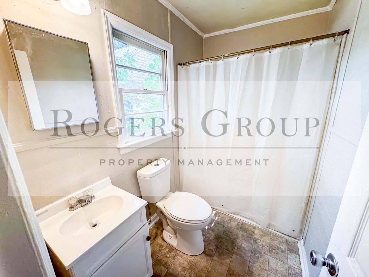 412 Turner Avenue Ext - Photo 4 of 10