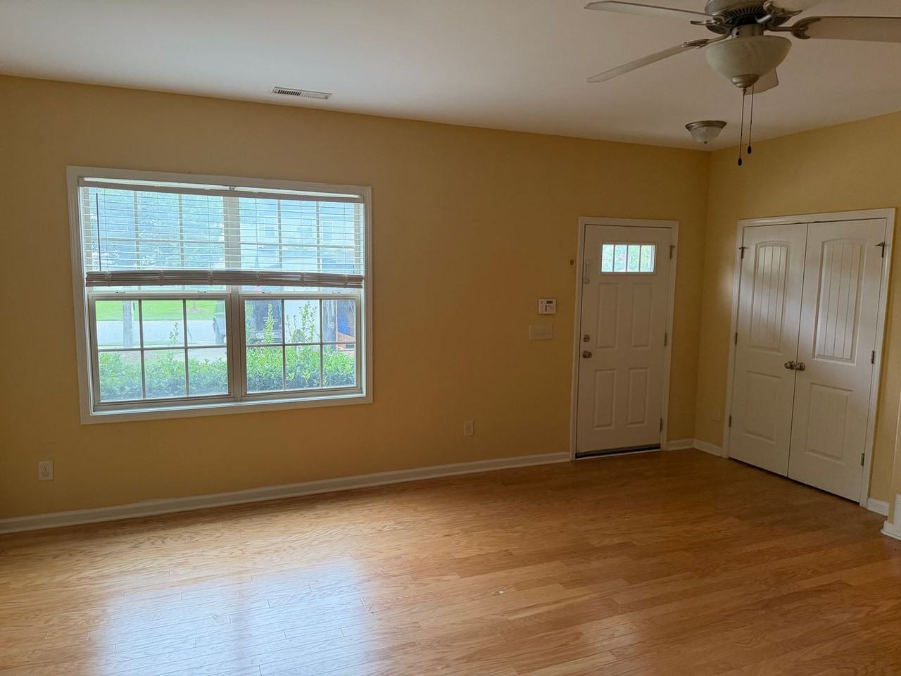 6147 Neuse Wood Dr - Photo 3 of 11