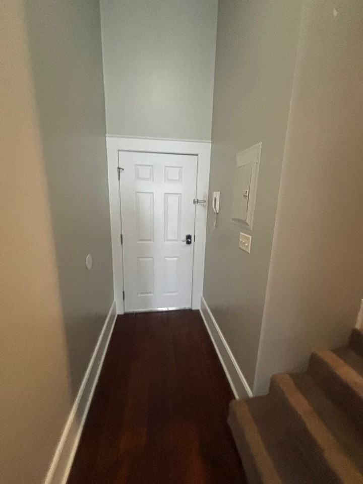 130 N Ashley St #D - Photo 3 of 12