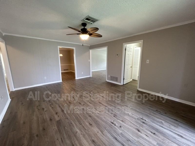 108 Dellwood Dr - Photo 5 of 18