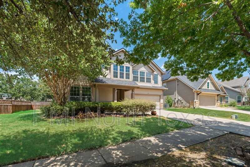 3394 Overhill Dr - Photo 2 of 35