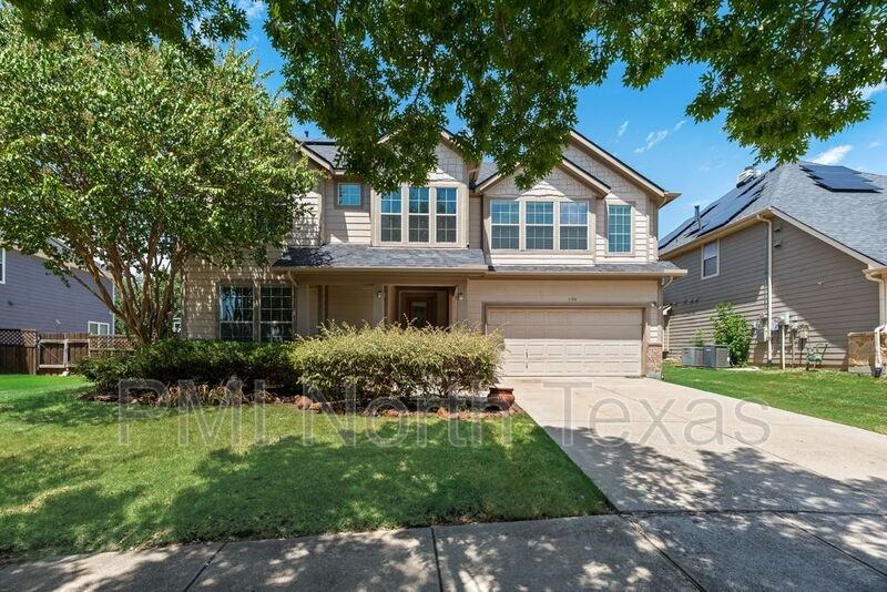 3394 Overhill Dr - Photo 4 of 35
