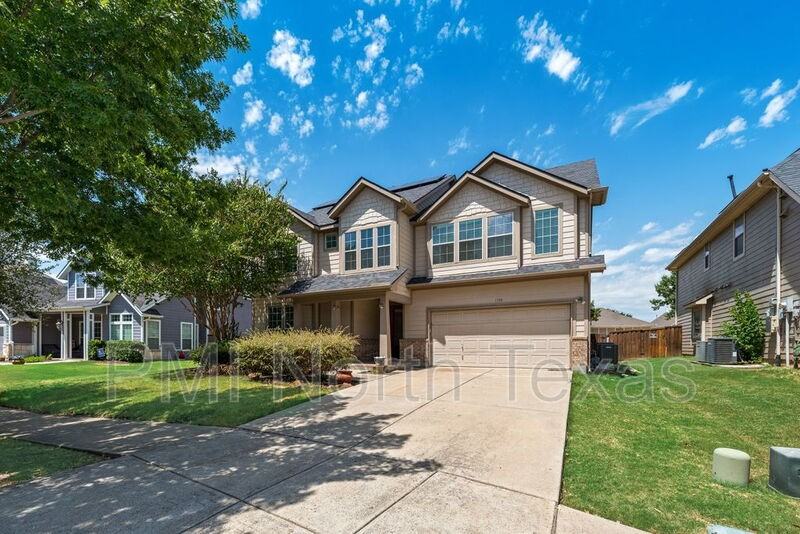 3394 Overhill Dr - Photo 6 of 35
