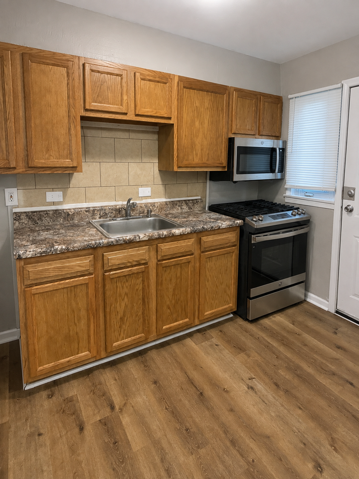 8204 Kavanagh Rd - Photo 6 of 21
