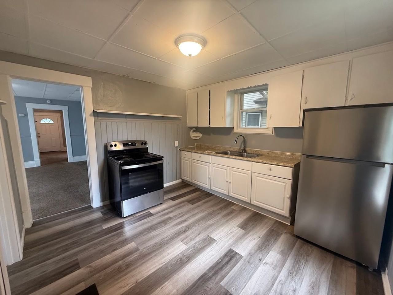 812 Green Ave Sw - Photo 5 of 16