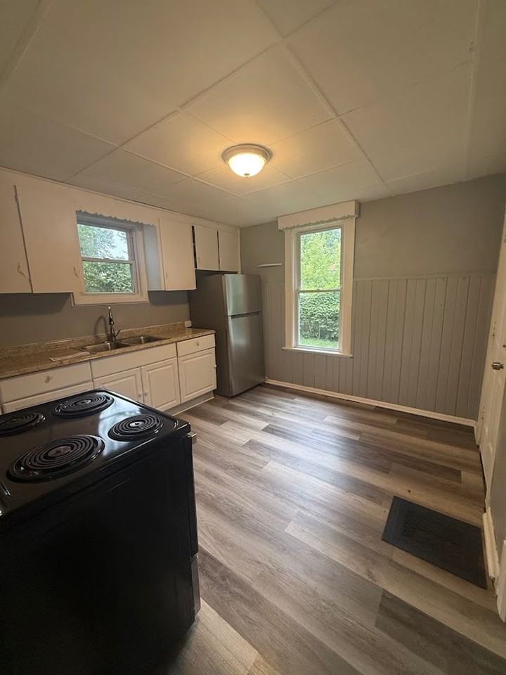 812 Green Ave Sw - Photo 6 of 16