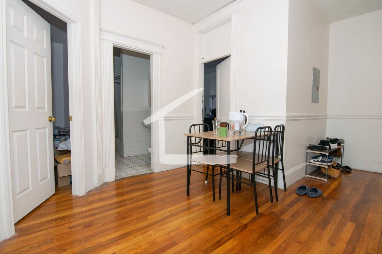 5 Commonwealth Ave - Photo 5 of 16