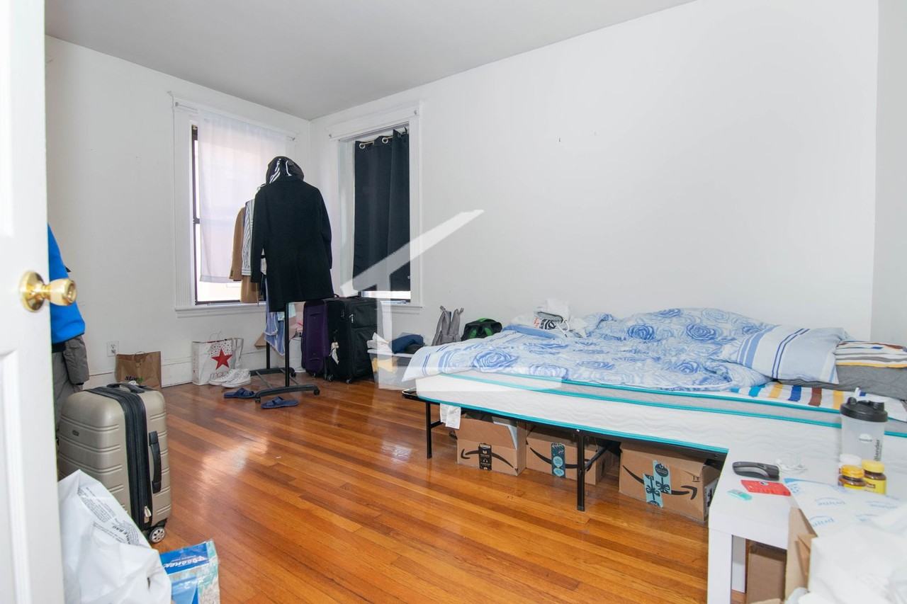5 Commonwealth Ave - Photo 6 of 16