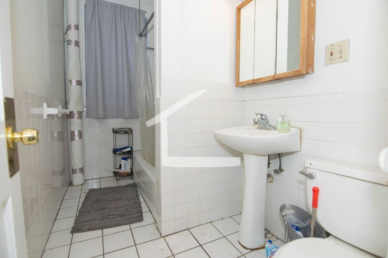 5 Commonwealth Ave - Photo 7 of 16