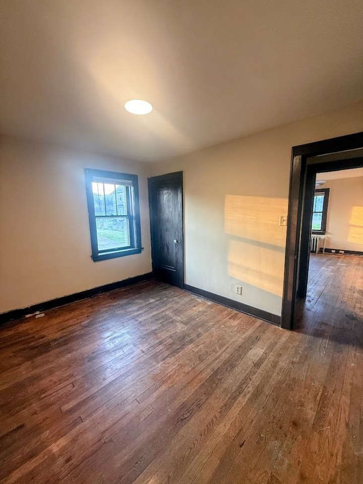 920 Columbia Ave - Photo 7 of 7