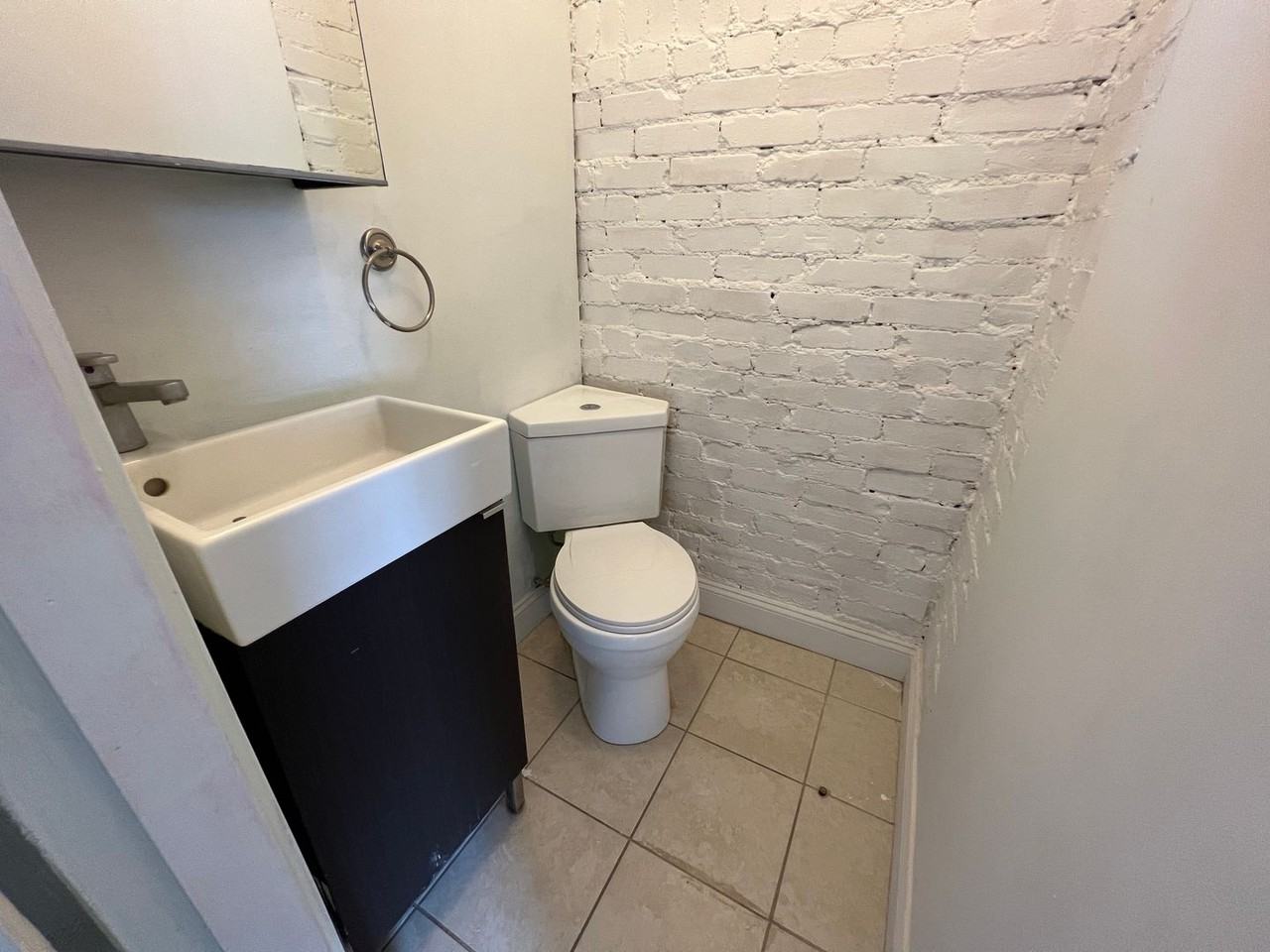 5329 Holmes St - Photo 7 of 10