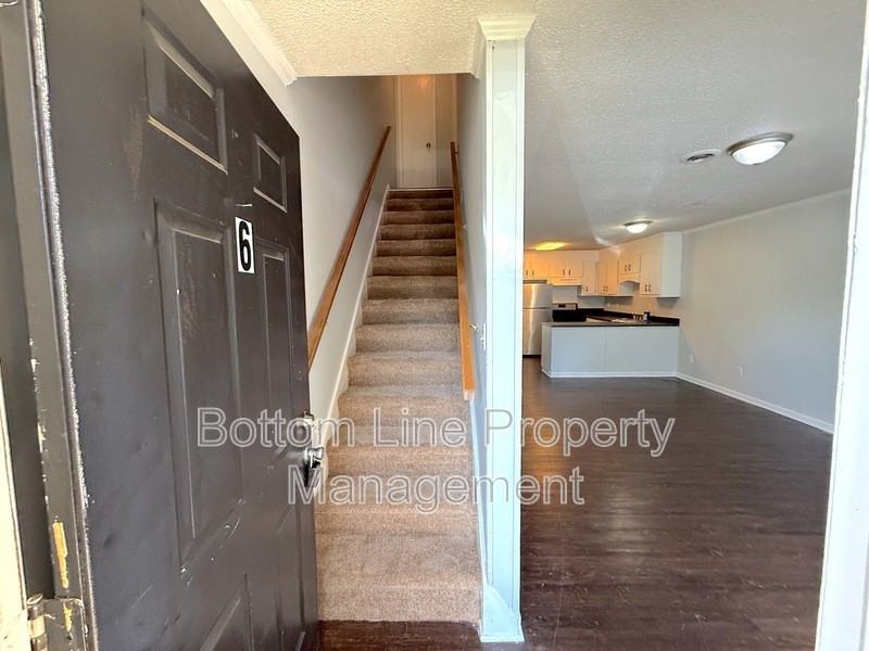 326 S Columbia St #6 - Photo 2 of 12