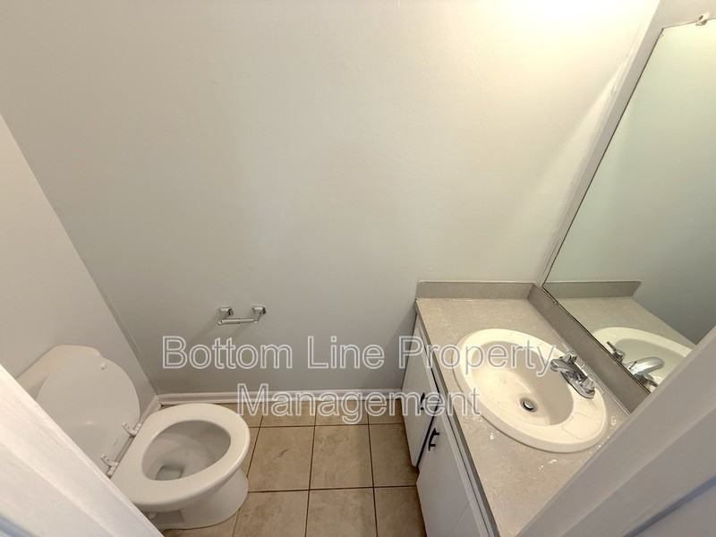 326 S Columbia St #6 - Photo 7 of 12