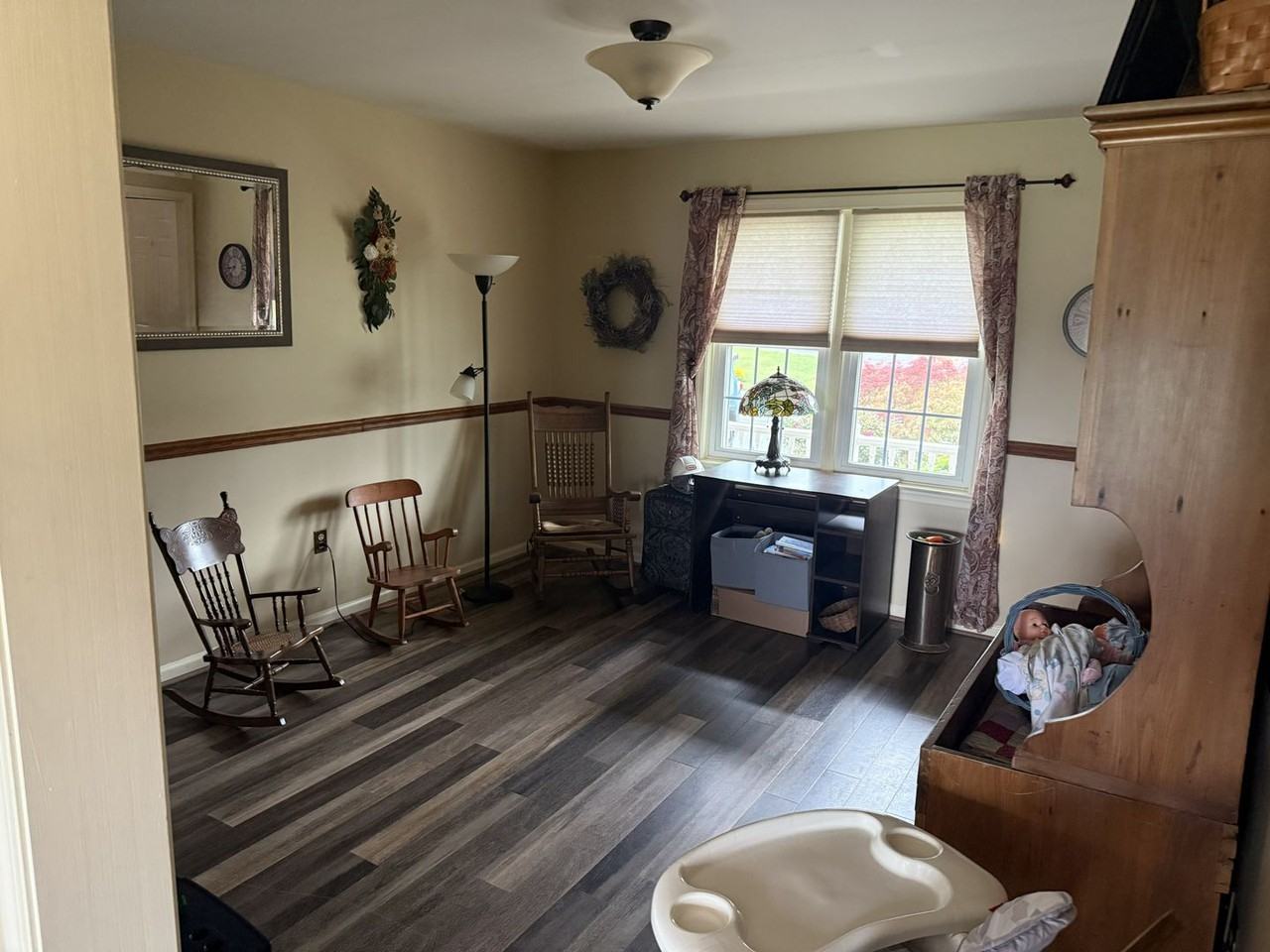 1223 E Newport Rd - Photo 3 of 13