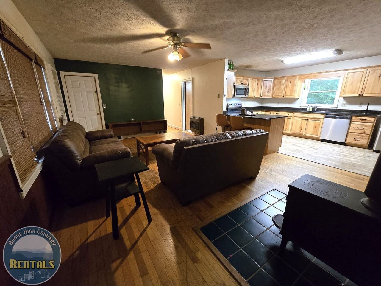 460 White Oak Rd - Photo 4 of 20