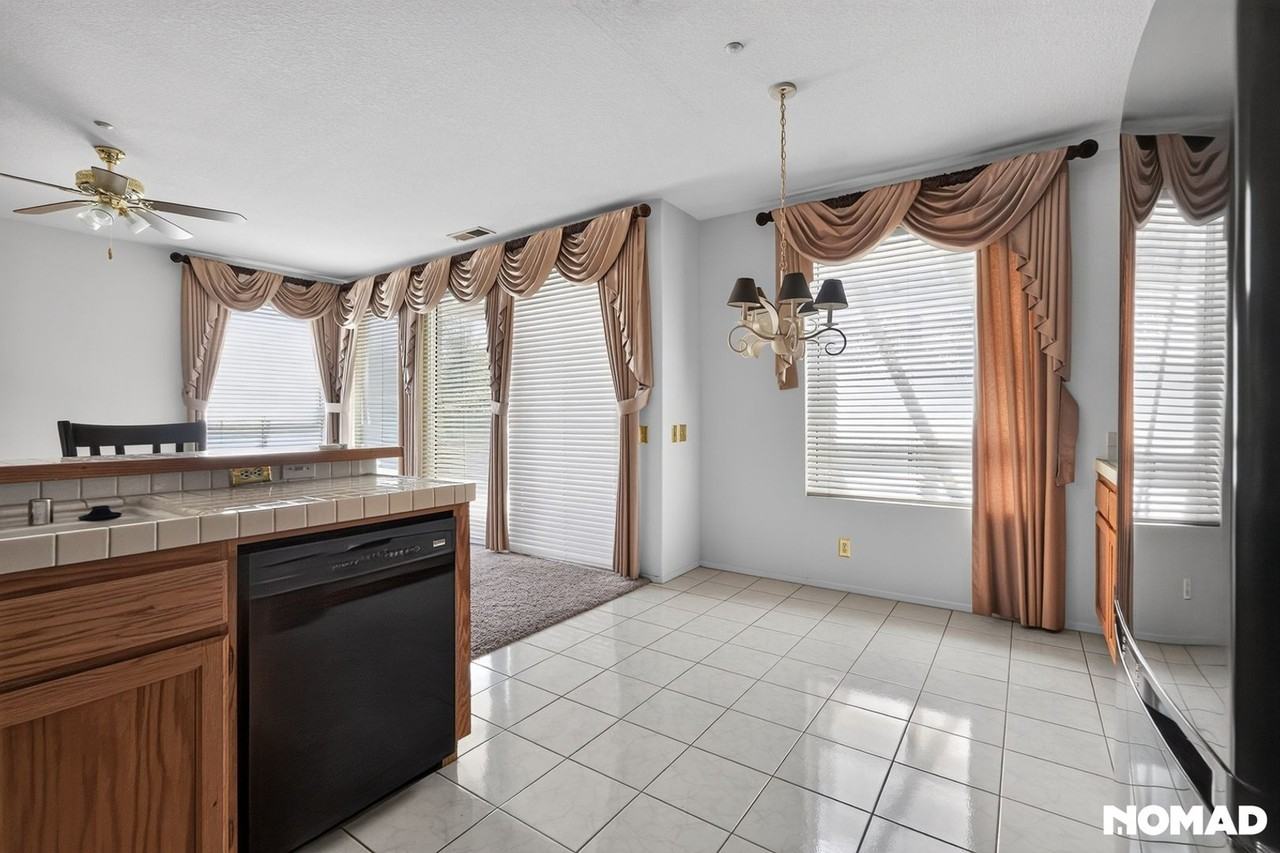 13909 Marbella St - Photo 4 of 30