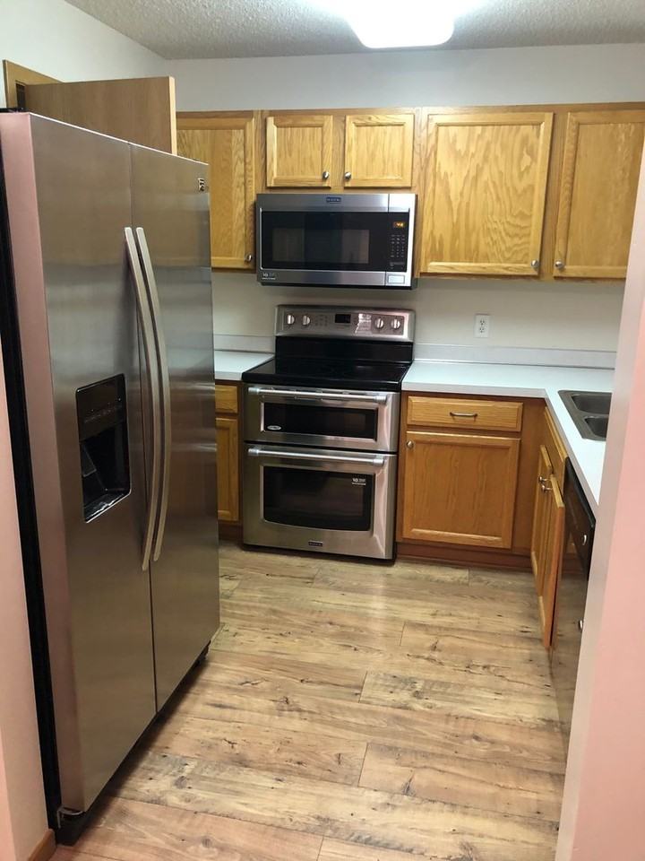 2991 Village Ln - Photo 2 of 12
