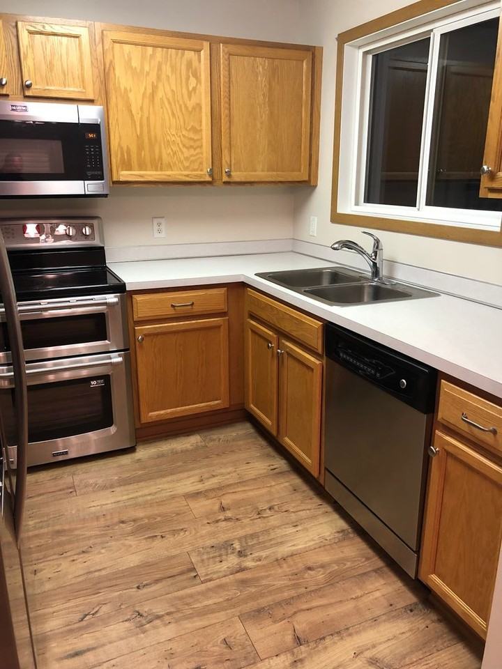 2991 Village Ln - Photo 3 of 12