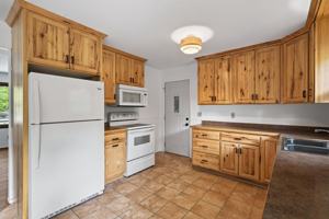 featured image of 13503 Meredith Dr